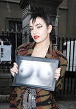 Charli XCX Cleavage (16 Photos)