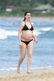 Anne Hathaway in a Bikini (38 Photos)