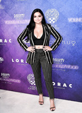 Ariel Winter Cleavage (27 Photos)