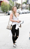 Hilary Duff Pokies (3 Photos)