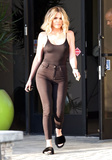 Khloe Kardashian Braless (9 Photos)