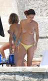 Anna Friel Topless (7 Photos)