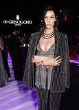 Bella Hadid Cleavage (16 Photos)