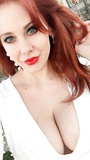 Maitland Ward Cleavage (5 New Photos)
