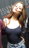Selena Gomez Sexy (8 Photos)
