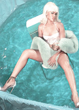 Rihanna Hot (8 Photos)