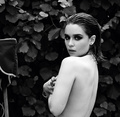 Emilia Clarke Topless & Sexy (7 Photos)