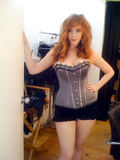 Christina Hendricks Hot (2 New Photos)