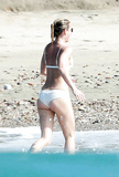 Gwyneth Paltrow in a Bikini (15 Photos)