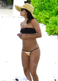 Eva Longoria in a Bikini (20 Photos)