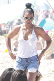 Kelly Rowland Braless (45 Photos)