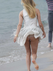 Chloe Sevigny upskirt and blowjob pics