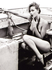 Amber Heard ("Drive Angry") NUDE