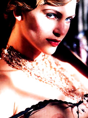 Natasha Henstridge ("Species") NUDE