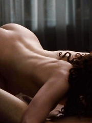 Anne Hathaway ("The Devil Wears Prada") NUDE