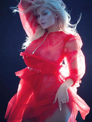 Kylie Jenner topless and sexy photos