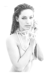 Kelly Brook showing off huge nude boobs