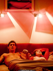 Dasha Plahti nude tits in Zasada przyjemnosci s01e03 (2019)