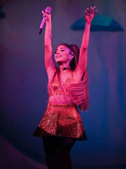 Ariana Grande performs at Sweetener World Tour in London - August 17, 2019