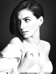 Anne Hathaway for Keer Campaign 2016