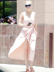 Amber Heard stops by a gas station in LA - July 09, 2019