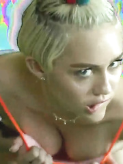 Miley Cyrus Sexy (32 Photos)