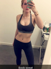 Bella Thorne in a Sports Bra (5 Photos)
