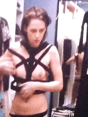 Kristen Stewart Topless (1 Photo)