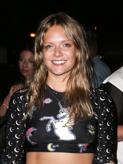 Tove Lo Braless (6 Photos)