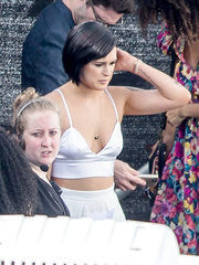 Rumer Willis Braless (12 Photos)