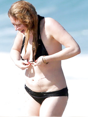 Natasha Lyonne Nipple Slip (11 Photos)