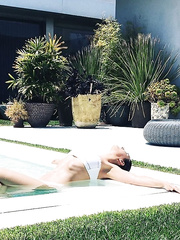 Emmanuelle Chriqui Sexy (1 Photo)