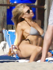 Charlotte McKinney Sexy (48 Photos)