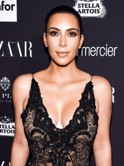 Kim Kardashian Sexy (21 Photos)