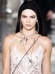 Kendall Jenner See Through (3 Photos)