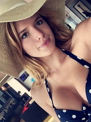 Bella Thorne Sexy (8 New Photos)