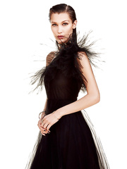 Bella Hadid Sexy (2 Photos)