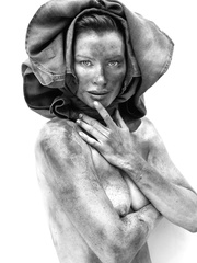 Carré Otis Topless (6 Photos)