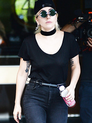 Lady Gaga Braless (19 Photos)
