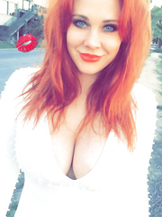 Maitland Ward Cleavage (5 New Photos)