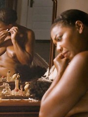 Queen Latifah Topless (5 Photos)