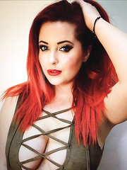 Lucy Collett Selfies (17 Photos)