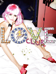 Kendall Jenner Sexy (2 New Photos)