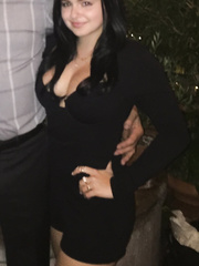Ariel Winter Cleavage (9 Photos)