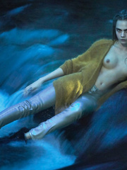 Cara Delevingne Topless (1 Photo)