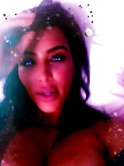 Kim Kardashian Selfie (1 Photo)