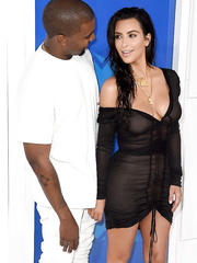 Kim Kardashian Sexy (31 Photos)