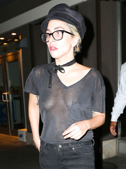Lady Gaga Braless (10 Photos)