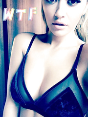Rita Ora Sexy (2 New Photos)