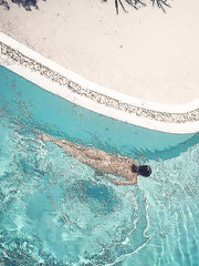 Isabeli Fontana Hot& Sexy (2 Photos)